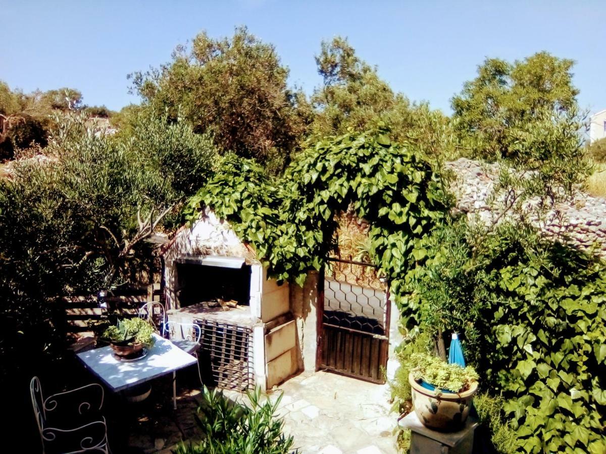 Apartment Ma'Re Supetar Dış mekan fotoğraf